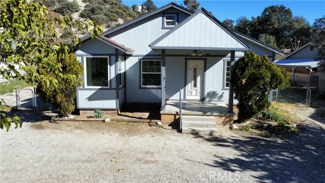 Detail Gallery Image 4 of 25 For 736 San Emidio, Frazier Park,  CA 93225 - 3 Beds | 2 Baths