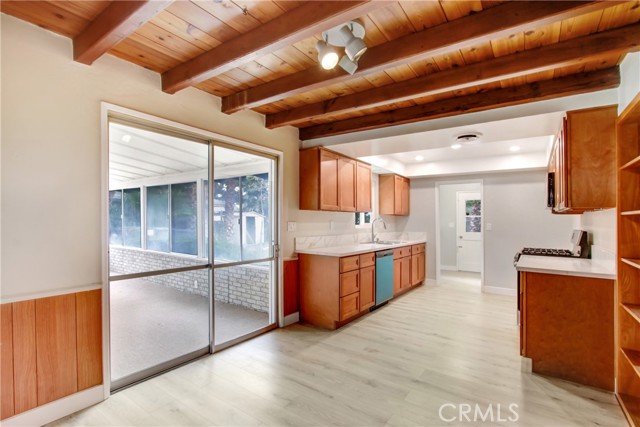 Detail Gallery Image 10 of 27 For 26110 Hemet St, Hemet,  CA 92544 - 3 Beds | 2 Baths