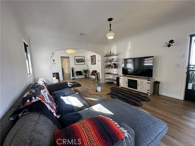 Detail Gallery Image 7 of 33 For 206 W Mountain View Ave, Glendora,  CA 91741 - 3 Beds | 2 Baths