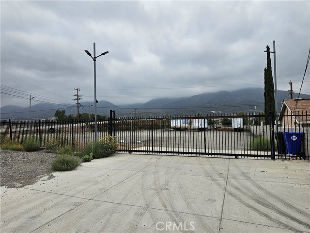 Front Image Thumbnail for CRDW26143572