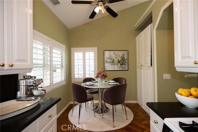 3352 Via Zara, Fallbrook CA: https://media.crmls.org/medias/0d626939-e8f4-4a97-a56a-4b3acd53367c.jpg