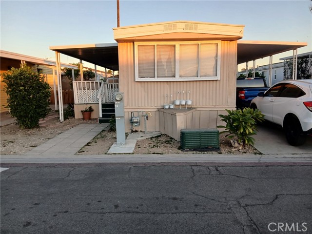 Detail Gallery Image 1 of 2 For 17333 Valley Bld 15e,  Fontana,  CA 92335 - 2 Beds | 1 Baths