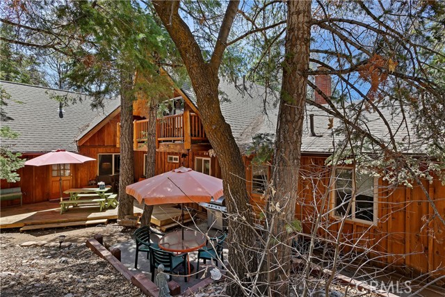 Detail Gallery Image 1 of 36 For 43413 Sheephorn Rd, Big Bear Lake,  CA 92315 - 4 Beds | 2/1 Baths