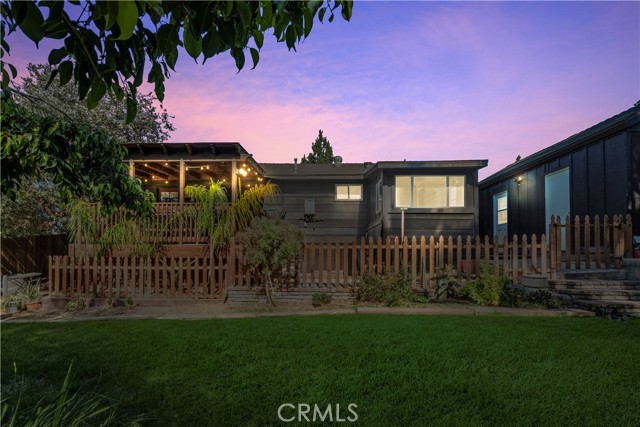 Detail Gallery Image 3 of 38 For 26357 Hillcrest Ave, Lomita,  CA 90717 - 2 Beds | 2 Baths