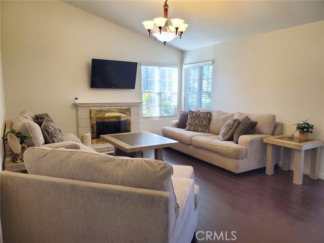 Detail Gallery Image 3 of 12 For 4459 Clarksdale, Riverside,  CA 92505 - 3 Beds | 2 Baths