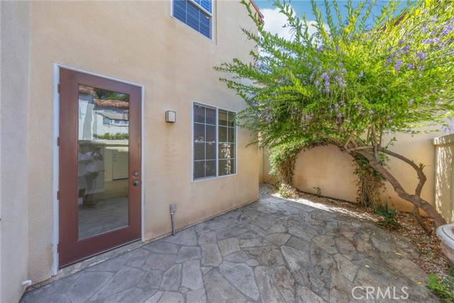 29 Windchime, Irvine CA: https://media.crmls.org/medias/0d6367c7-ed07-4577-a68f-0b35c07f4698.jpg