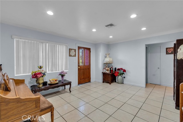 Detail Gallery Image 5 of 30 For 2596 Trudy, Pomona,  CA 91766 - 3 Beds | 1 Baths