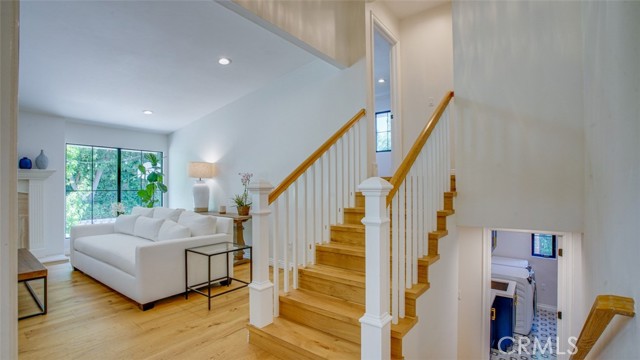 Detail Gallery Image 16 of 57 For 22914 Gershwin Dr, Woodland Hills,  CA 91364 - 5 Beds | 4/1 Baths