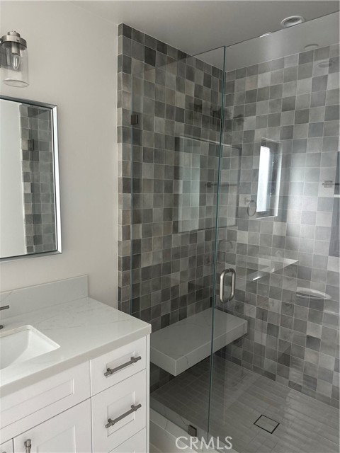 Detail Gallery Image 12 of 15 For 222 Cedar St #B,  Newport Beach,  CA 92663 - 2 Beds | 2 Baths