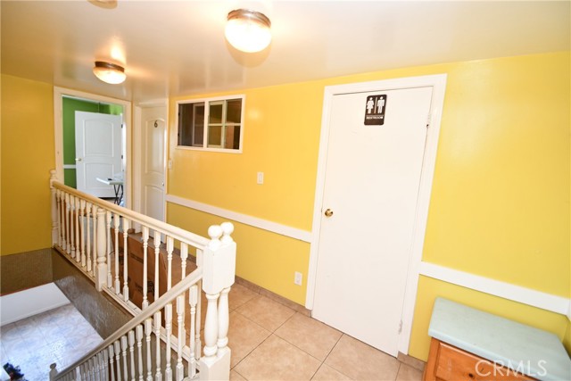Detail Gallery Image 19 of 22 For 14103 Fonthill Ave a,  Hawthorne,  CA 90250 - 6 Beds | 3 Baths
