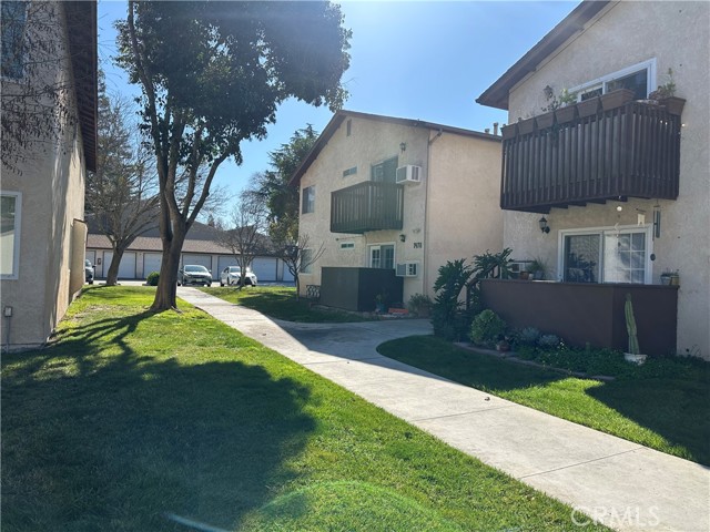 Detail Gallery Image 2 of 19 For 7478 Santa Ysabel Unit E, Atascadero,  CA 93422 - 2 Beds | 1 Baths