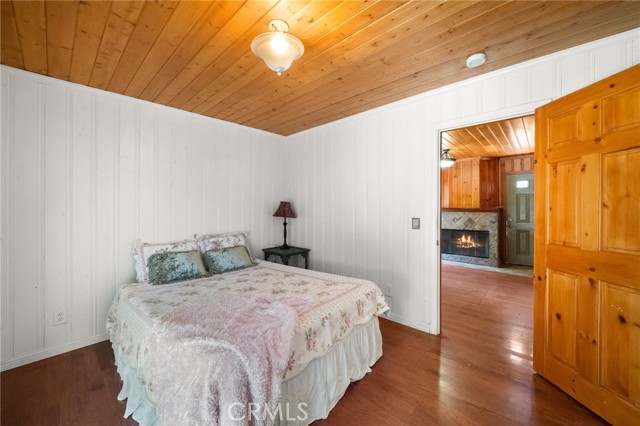 Detail Gallery Image 14 of 28 For 746 W Victoria Ct, Lake Arrowhead,  CA 92352 - 2 Beds | 2 Baths