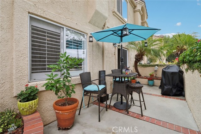 21201 Jasmines Way, Lake Forest CA: https://media.crmls.org/medias/0d65fef4-b8ef-4cc1-906c-1b613a7ec75d.jpg