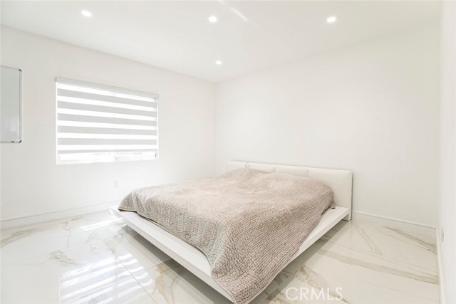 12410 Mclennan Avenue, Granada Hills CA: https://media.crmls.org/medias/0d663484-2d6c-4d6c-9869-9066db8416d8.jpg