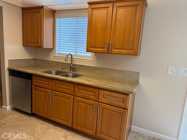 Detail Gallery Image 3 of 24 For 1115 Clark St, Riverside,  CA 92501 - 2 Beds | 1/1 Baths