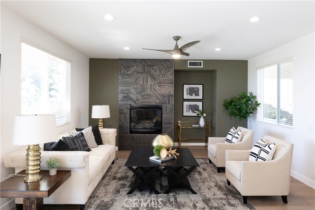 14055 Santa Barbara Street, La Mirada CA: https://media.crmls.org/medias/0d6781ee-e16f-4d2a-beab-63e4418e5106.jpg