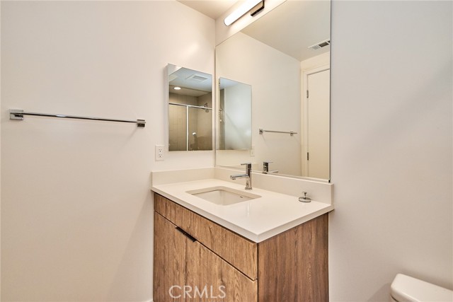 1050 N Joels Place, Los Angeles CA: https://media.crmls.org/medias/0d682e9a-3ac2-4c0c-a7bd-7b5ab5db45d6.jpg