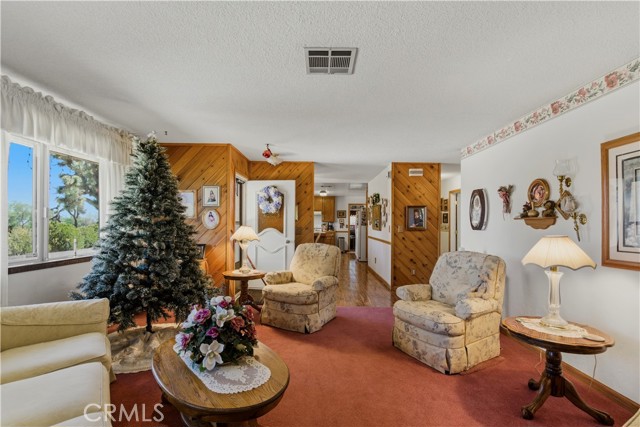 Detail Gallery Image 13 of 44 For 56711 Joshua, Yucca Valley,  CA 92284 - 3 Beds | 2 Baths