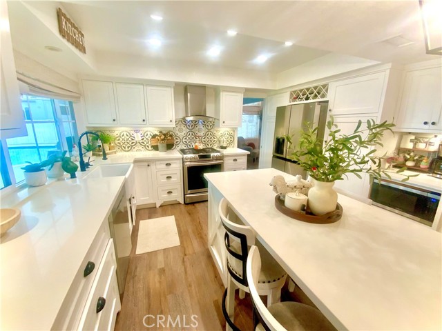 2416 Hialeah Circle, Norco CA: https://media.crmls.org/medias/0d692643-6045-47e7-b211-1ab2ffd1b025.jpg