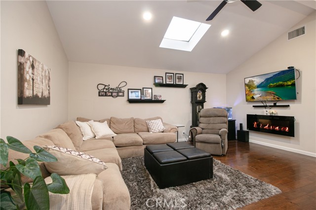 Detail Gallery Image 47 of 59 For 19501 Vintage St, Northridge,  CA 91324 - 7 Beds | 6 Baths