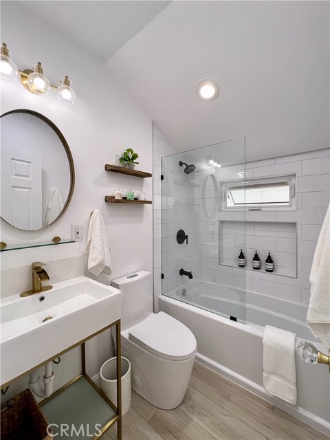 Detail Gallery Image 9 of 11 For 24033 Welby Way #1/2,  West Hills,  CA 91307 - 2 Beds | 1 Baths