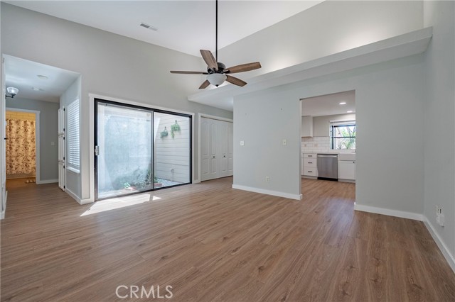 1305 Paseo Redondo Drive, Merced CA: https://media.crmls.org/medias/0d6a15a1-2afd-4677-9bb6-9e9771ddc150.jpg