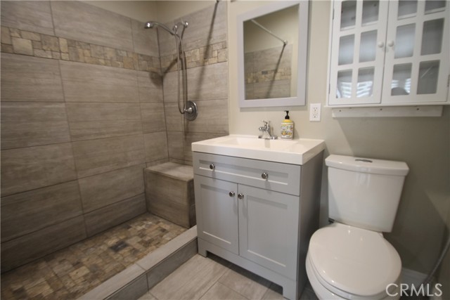 Detail Gallery Image 6 of 10 For 19303 Citronia St Adu,  Northridge,  CA 91324 - 1 Beds | 1 Baths