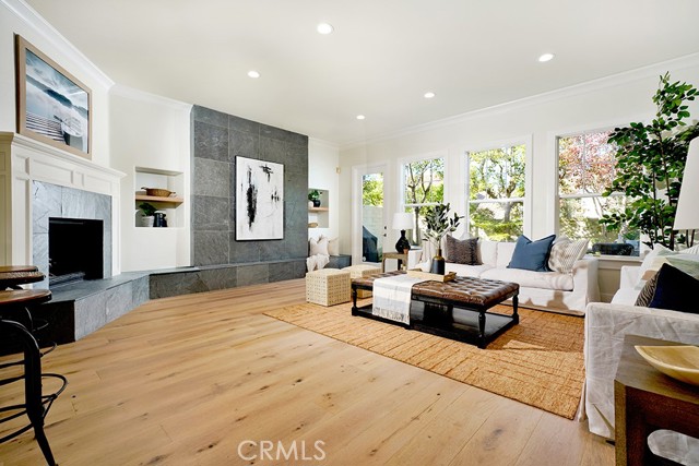 0d6b098f B7b4 4962 8adf 417d42f10336