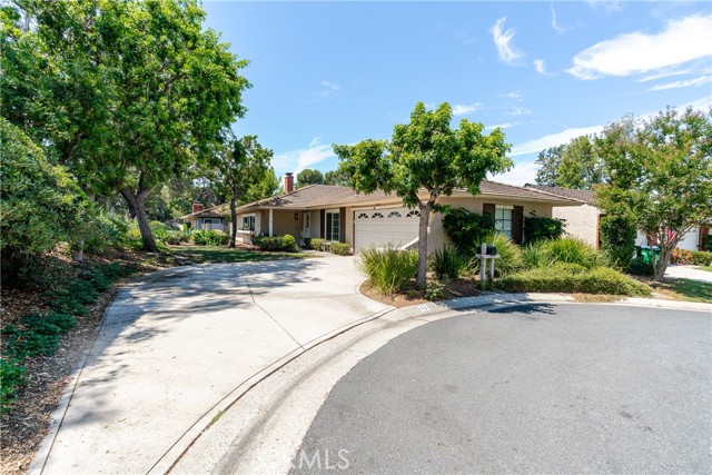 12 Juniper, Irvine CA: https://media.crmls.org/medias/0d6bb118-0f49-41d3-b548-10f72571261b.jpg