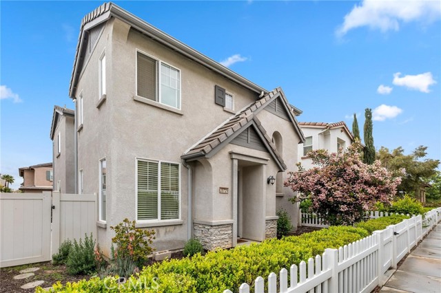 35729 Sundew Lane, Murrieta CA: https://media.crmls.org/medias/0d6c260b-8757-431d-a39b-6eda4034a48c.jpg
