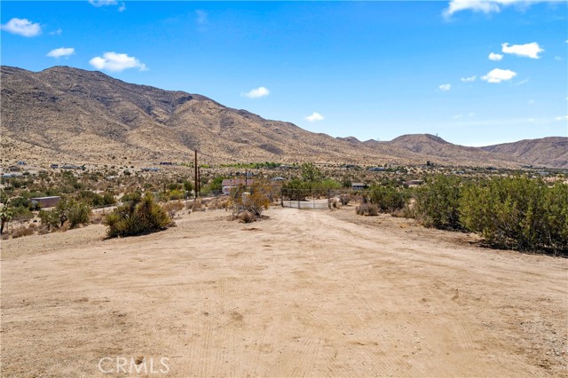Detail Gallery Image 21 of 30 For 7950 Di Francesco St, Apple Valley,  CA 92308 - 3 Beds | 2 Baths