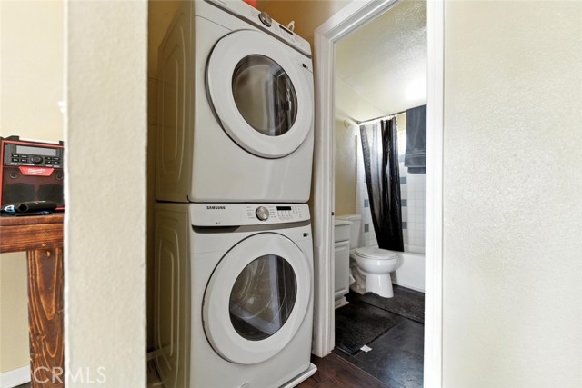 8876 Cypress Avenue, Riverside CA: https://media.crmls.org/medias/0d6d15b2-430b-466e-8998-d142896b9546.jpg