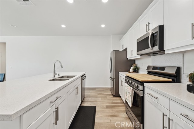 Detail Gallery Image 13 of 45 For 148 Camden Ct, Perris,  CA 92571 - 3 Beds | 2/1 Baths