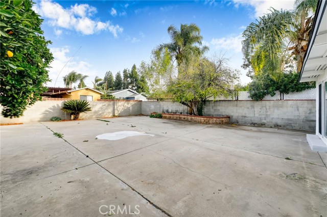 Detail Gallery Image 20 of 22 For 15643 Lassen, North Hills,  CA 91343 - 4 Beds | 3 Baths