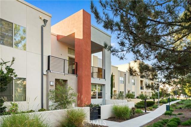 Detail Gallery Image 47 of 49 For 284 Harringay, Irvine,  CA 92618 - 4 Beds | 3 Baths