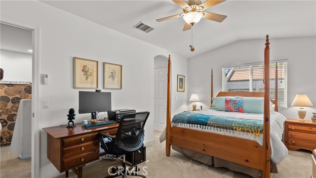 Detail Gallery Image 22 of 32 For 9001 Owensmouth Ave #3,  Canoga Park,  CA 91304 - 3 Beds | 2/1 Baths