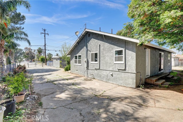 3001 N State Street, San Bernardino CA: https://media.crmls.org/medias/0d6e673f-fc5f-4eb9-932f-7139528af3fd.jpg