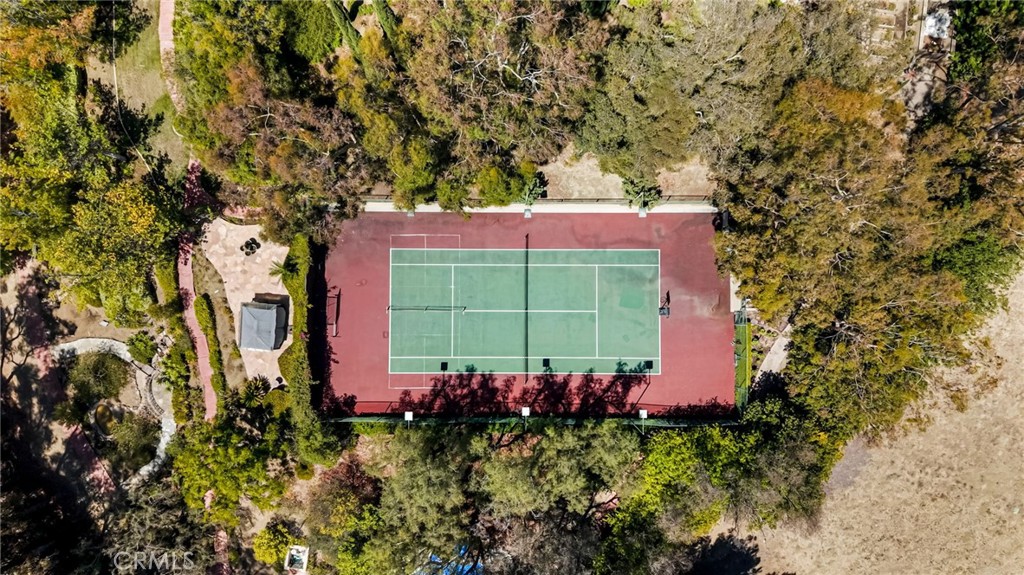 https://media.crmls.org/medias/0d6e8d3d-a578-447b-83e8-82edb758ae3a.jpg?preset=X-Large