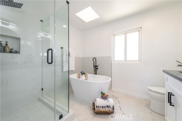 Front Image Thumbnail for CRPW26009636