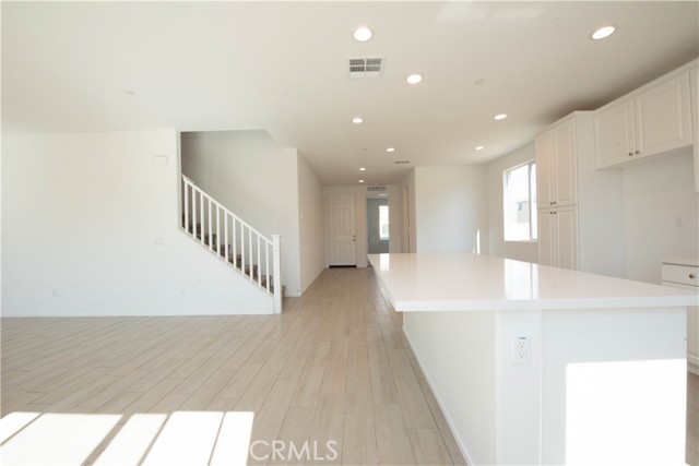 Detail Gallery Image 7 of 26 For 12574 Hanna Ct, Victorville,  CA 92392 - 4 Beds | 3 Baths