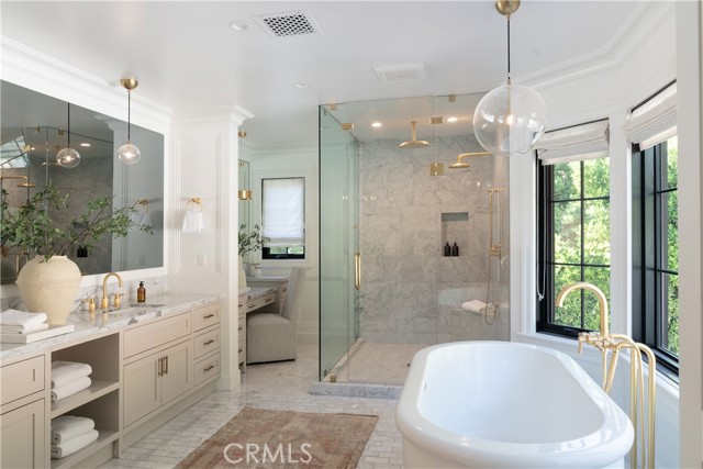 Detail Gallery Image 41 of 59 For 2520 La Condesa Dr, Los Angeles,  CA 90049 - 5 Beds | 6 Baths