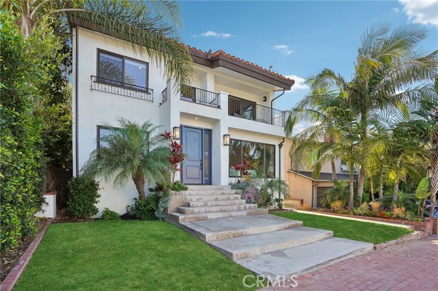 2501 N Poinsettia Avenue, Manhattan Beach CA: https://media.crmls.org/medias/0d71a685-74cd-4921-bcd1-180f8c76ad3f.jpg