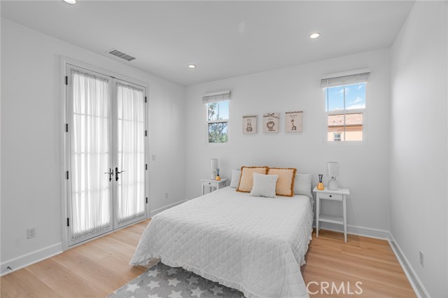 98 Quill, Irvine CA: https://media.crmls.org/medias/0d7399c9-62d1-4065-a0ed-30c71257078d.jpg