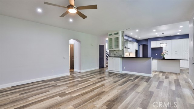 2431 Elizabeth Court, Upland CA: https://media.crmls.org/medias/0d73e208-79db-4e57-831c-8863d2444cc5.jpg