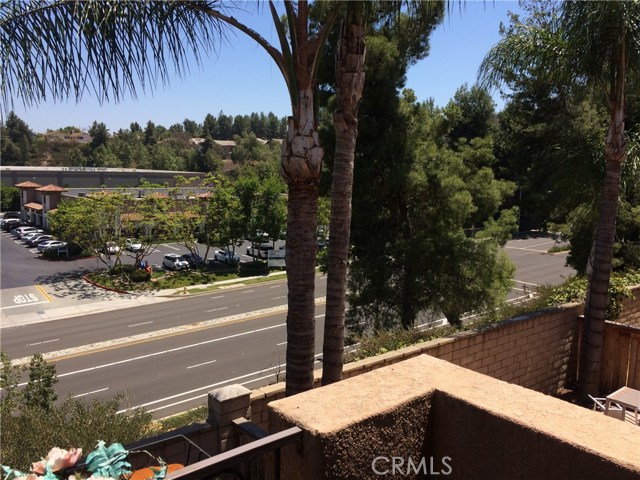 Detail Gallery Image 23 of 28 For 2091 Lake Shore Dr #B,  Chino Hills,  CA 91709 - 3 Beds | 2/1 Baths