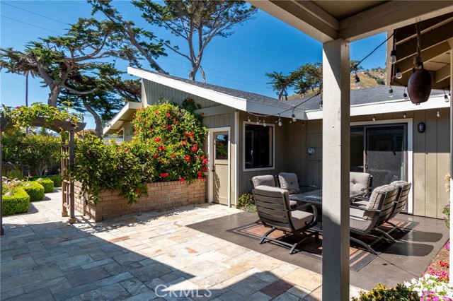 Detail Gallery Image 6 of 36 For 125 Park Pl, Pismo Beach,  CA 93449 - 2 Beds | 2 Baths