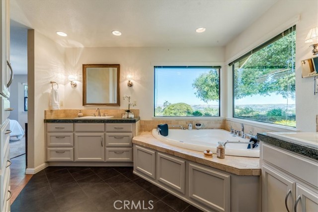 Detail Gallery Image 35 of 62 For 12405 Santa Ana, Atascadero,  CA 93422 - 4 Beds | 3/1 Baths