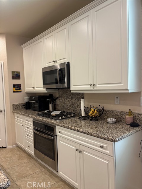 Detail Gallery Image 8 of 48 For 2534 Mapleleaf, Palmdale,  CA 93551 - 4 Beds | 4 Baths