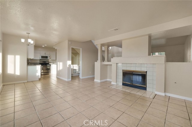 Detail Gallery Image 10 of 48 For 8147 Whitney Dr, Riverside,  CA 92509 - 4 Beds | 2/1 Baths