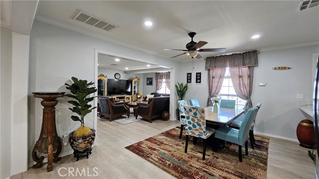 Detail Gallery Image 11 of 44 For 17912 Gridley Rd, Artesia,  CA 90701 - 4 Beds | 3 Baths